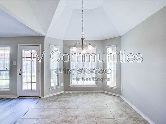 3rd image of 139 Long Canyon Ln