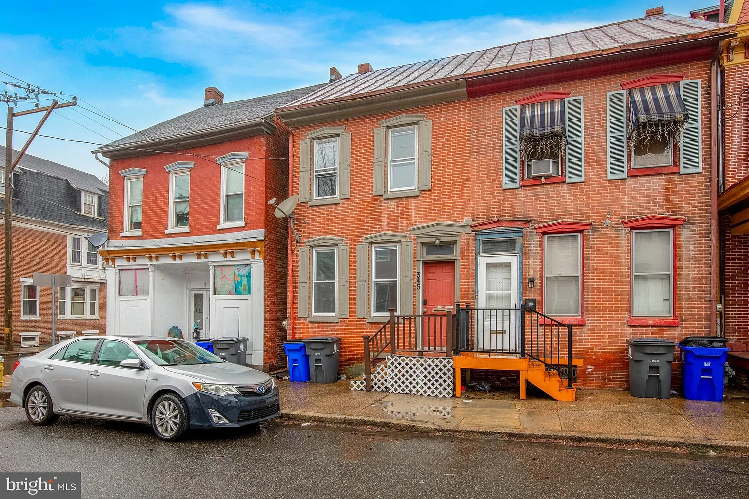 345 Chestnut St photo 1