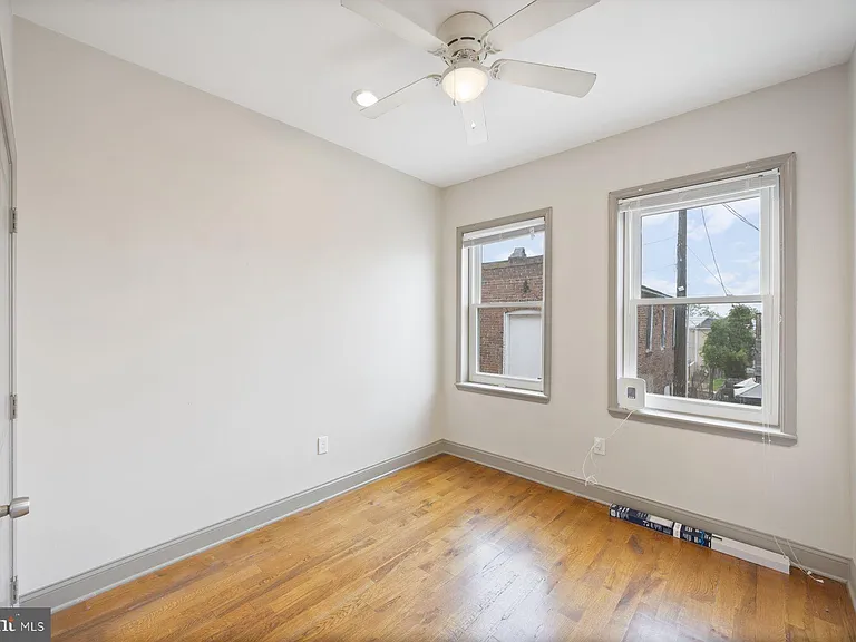 2209 Mullikin St — Photo 18