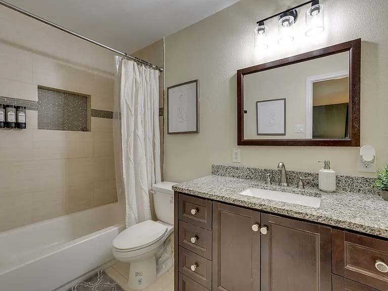 4002 Commonwealth Dr — Photo 24