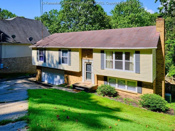 772 Evergreen Cir, Poca, WV 25159