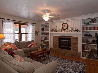 3824 Adam Ct, Bettendorf, IA 52722