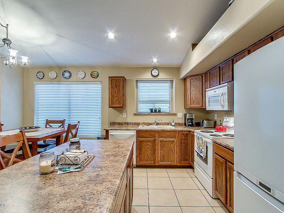 1st image of 43391 W Sunland Dr