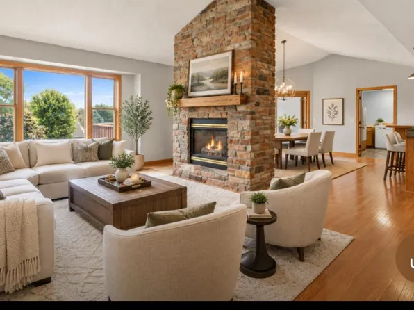 59 Dakota Ave, Elko New Market, MN 55054
