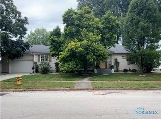 312 N Columbus Ave, Fremont, OH 43420