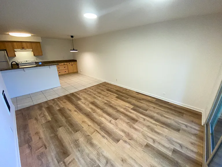 466 Crescent St #213 — Photo 9