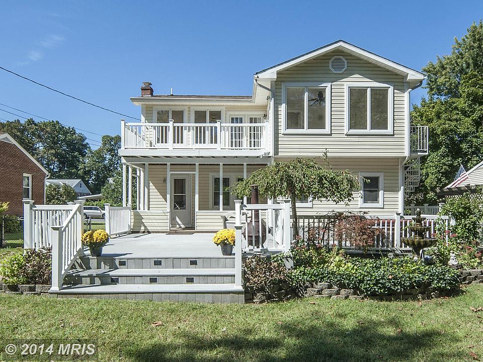 1st image of 1015 Stewart Ln