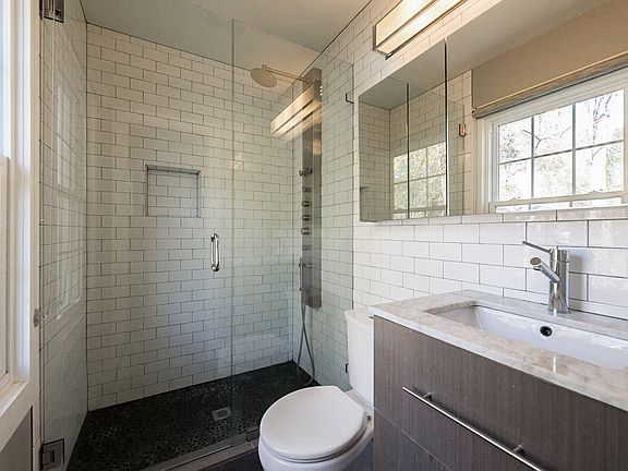 4th image of 4632 Bournewood Ln