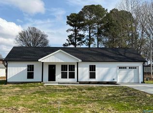 16674 Hampton Ln, Athens, AL 35611