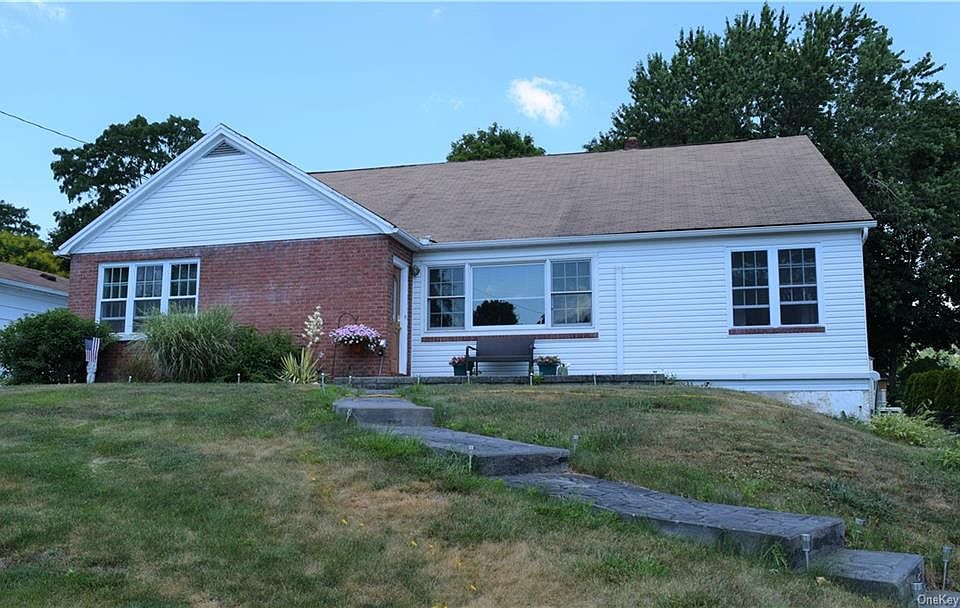 1st image of 232 Parkway Dr