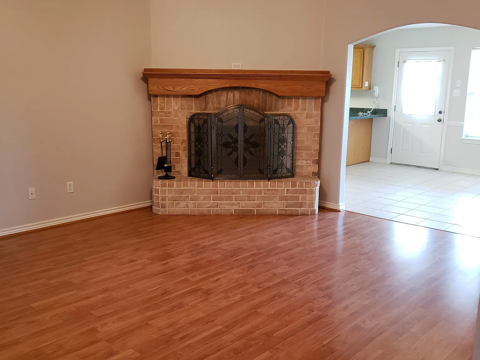 3 bed, 1802 sqft, $2,750 — Photo 4