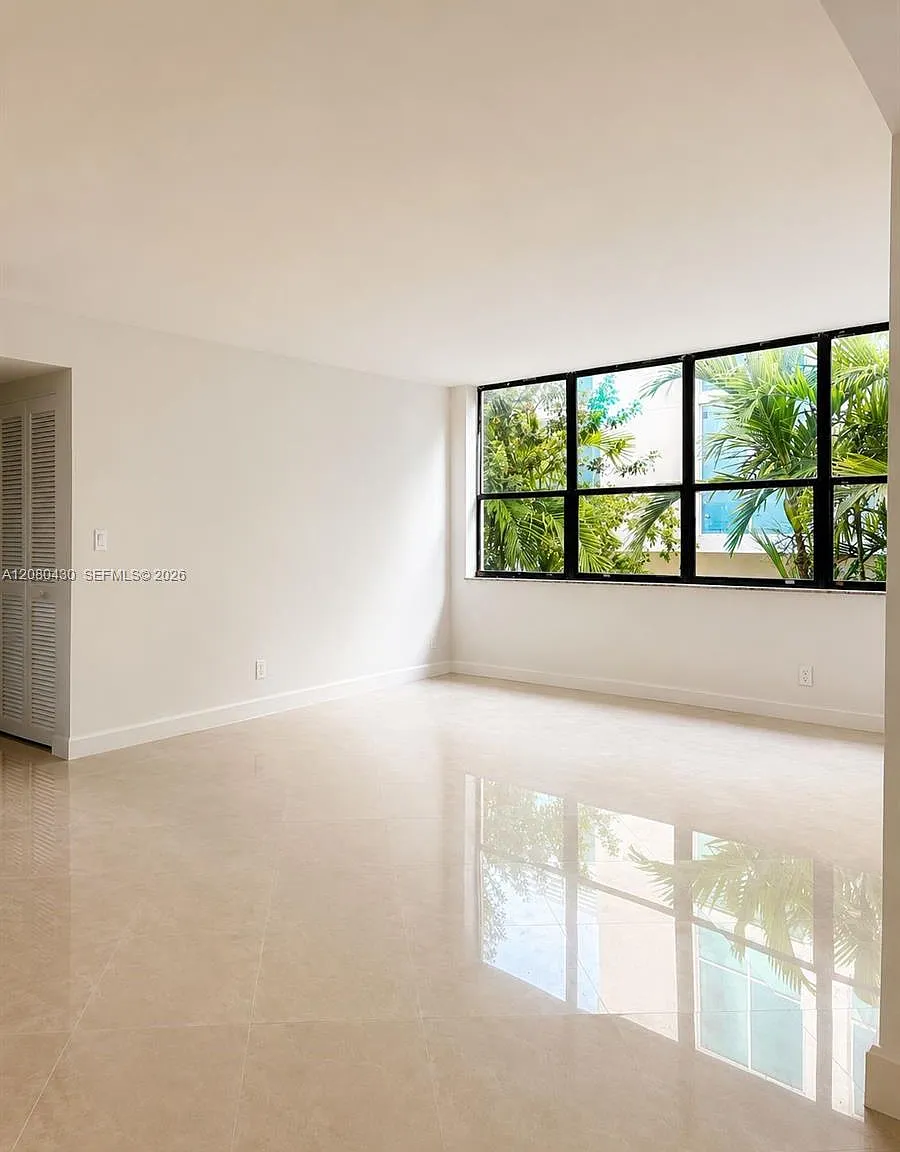 The Imperial Condo — Photo 4