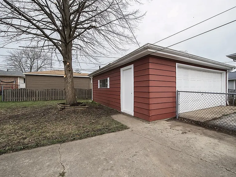 16450 Roy St — Photo 13