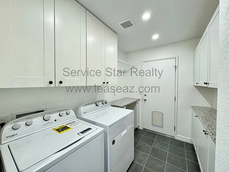 2908 E Avalon Dr — Photo 19