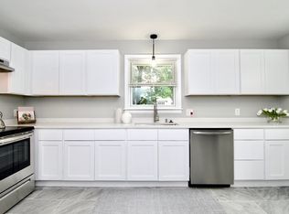 11 Aberdeen Rd, Springfield, MA 01109