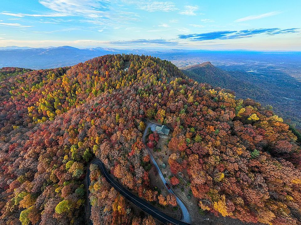 White Oak Mountain Living