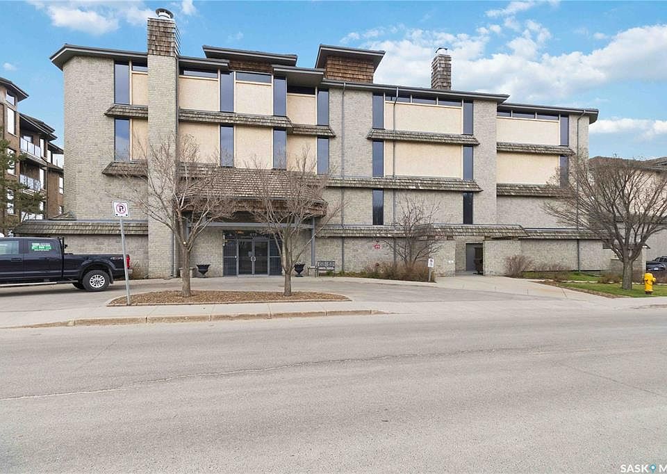 1st image of UNIT 112-619 Saskatchewan CRESCENT W