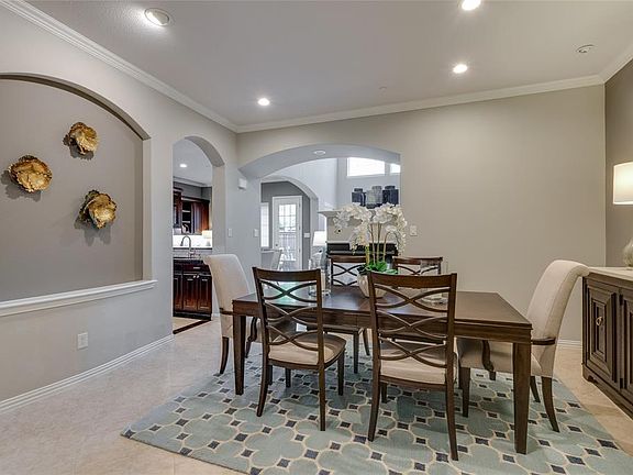 2nd image of 2446 Chelsea Dr