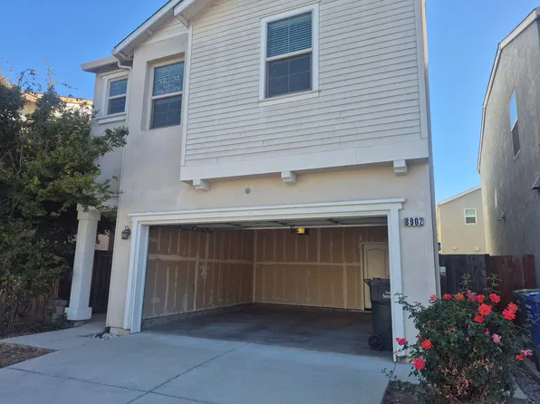 8902 Great Rock Cir, Sacramento, CA 95829