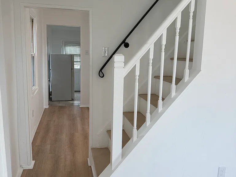 35 Harding Ave — Photo 46