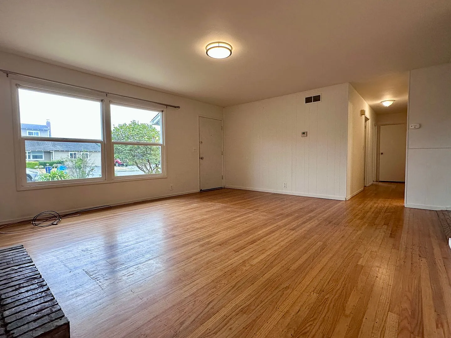 Arcata 3/2 great location with fenced yard! — Photo 3