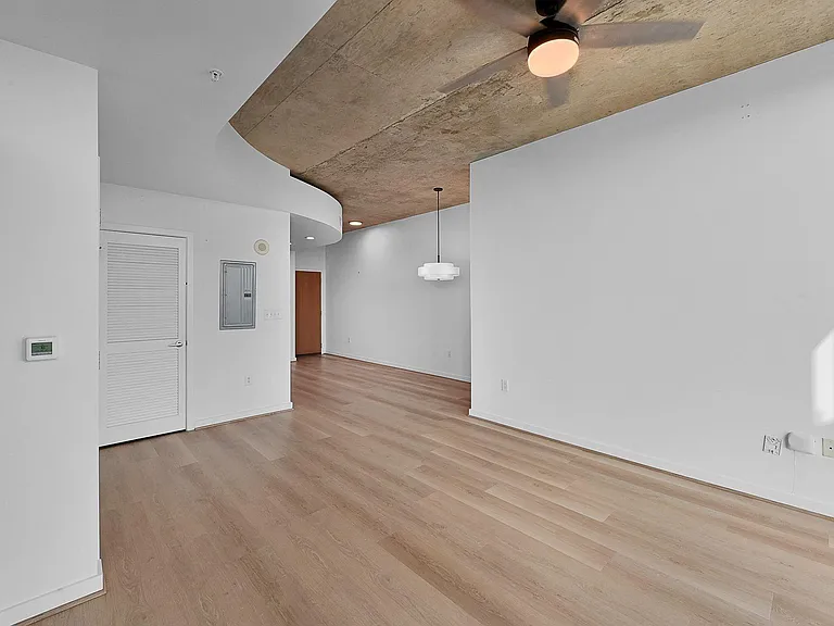 5925 Almeda Rd #10909 — Photo 2