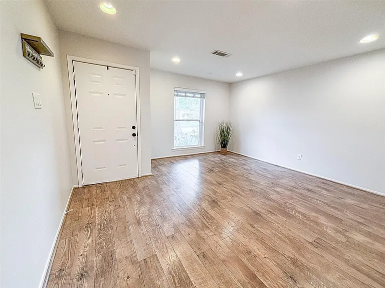 3123 Lazy Spring Dr — Photo 4