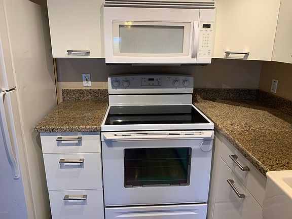 3rd image of 1505 N Center St Unit 209