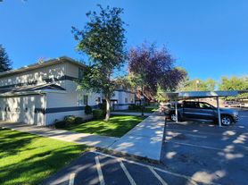 Cobblestone Court Apartments