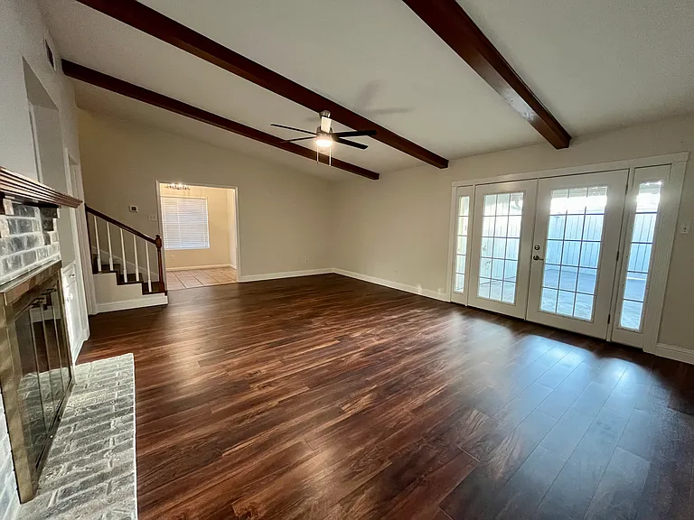 438 Georgetown St — Photo 17