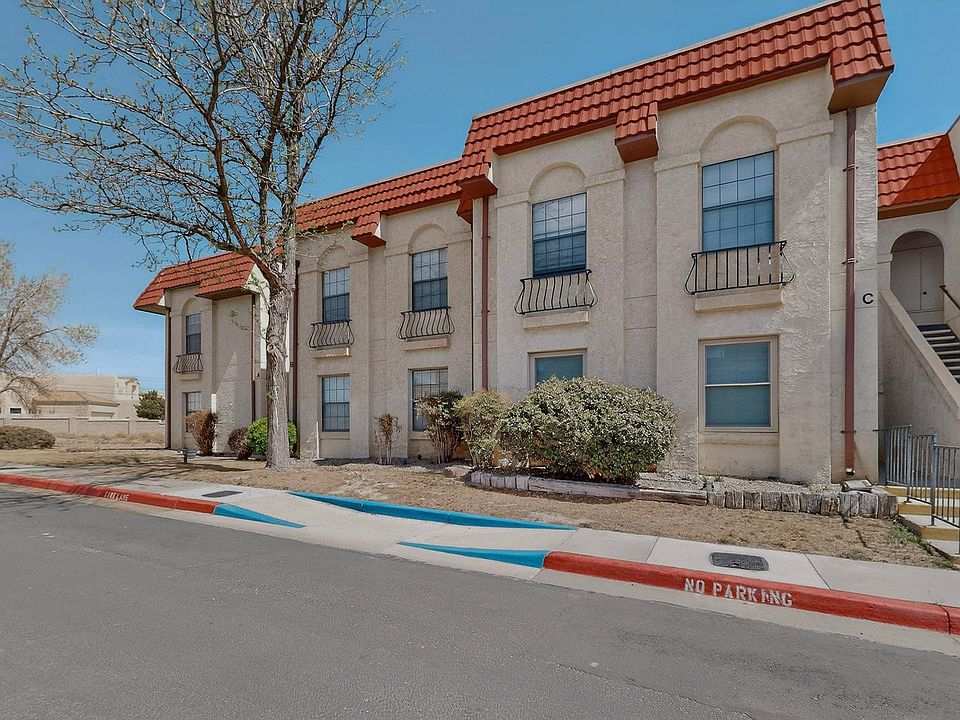 1st image of 823 Country Club Dr SE APT 1-B