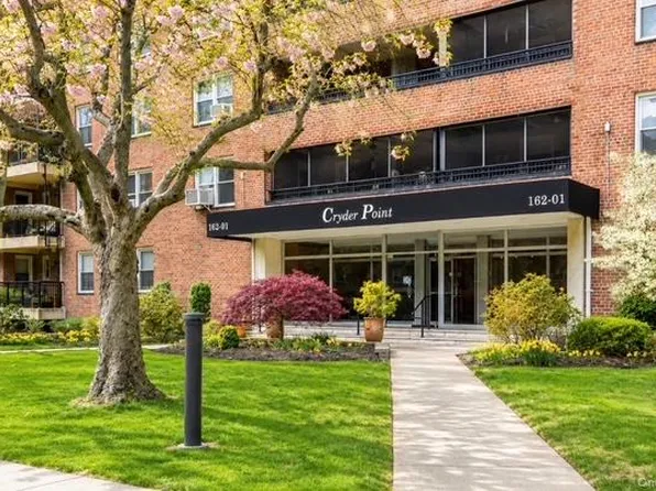 162-01 Powells Cove Boulevard #2G, Beechhurst, NY 11357