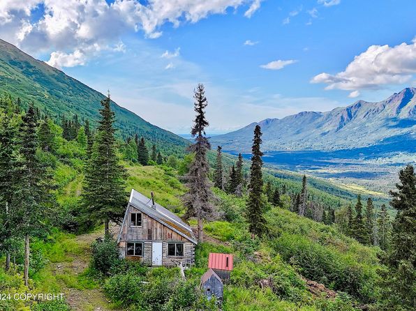 30 Unknown St, Eagle River, AK 99577