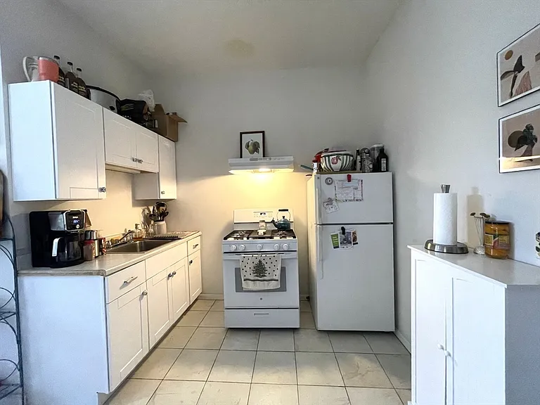 3 Cedar St #2 — Photo 2