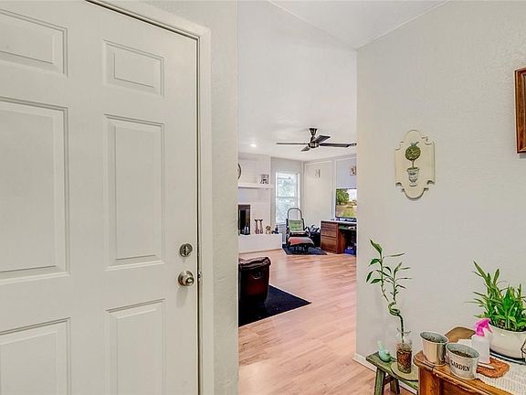 2nd image of 1908 Reever St