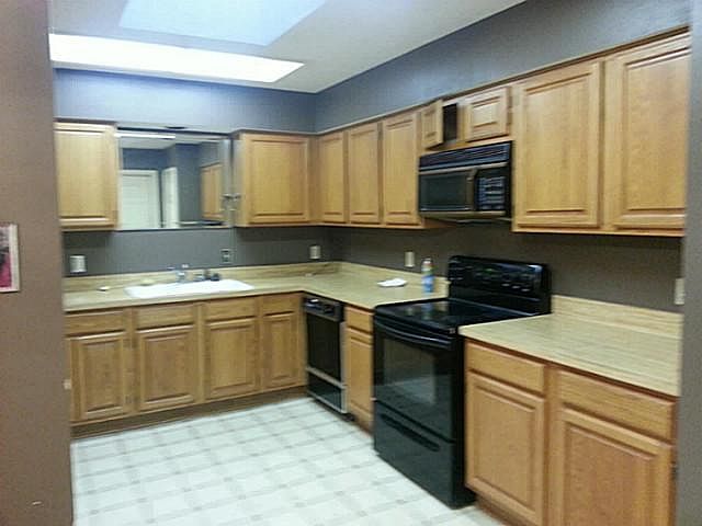 1st image of 813 Longleaf Dr