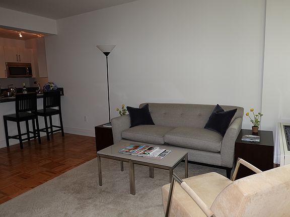 5th image of 1510 Lexington Ave APT 4A