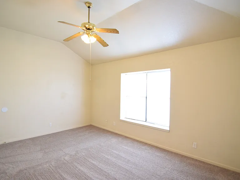 4201 Carolyn Dr — Photo 13