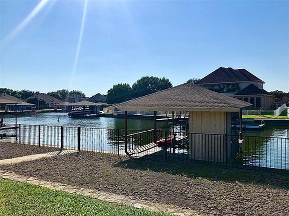 2nd image of 1108 Canvasback Dr