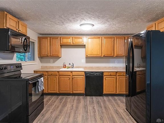 5th image of 610 Skyview Dr
