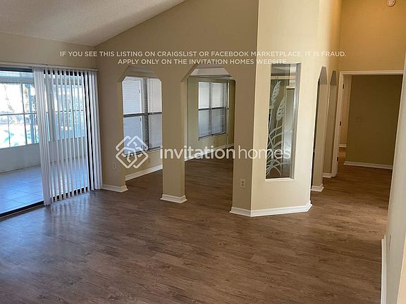 3rd image of 994 Shenandoah Ave
