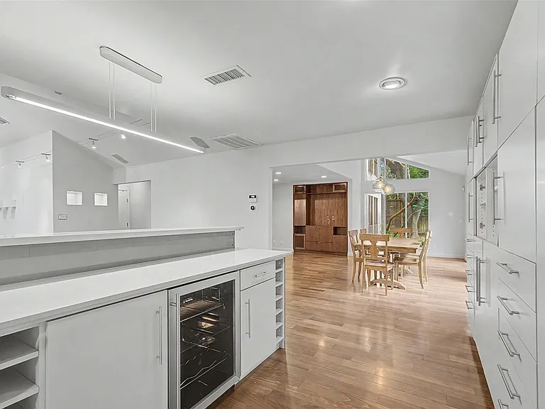 2723 Nottingham St — Photo 15