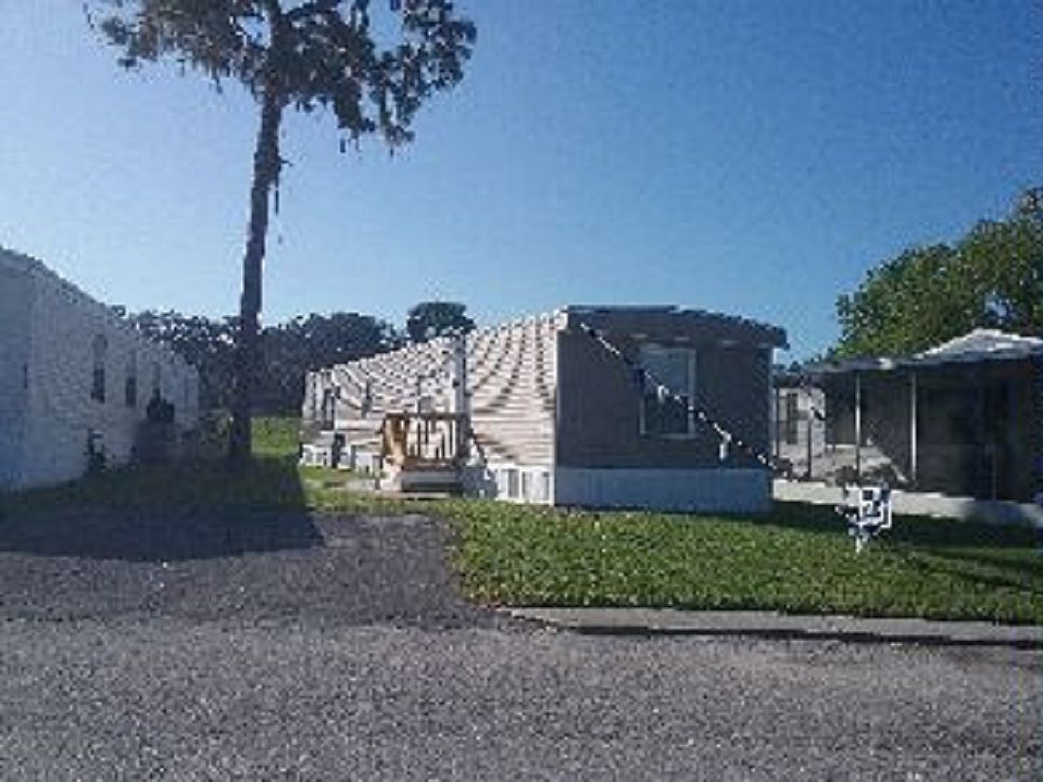 1st image of 9313 Paradise Dr