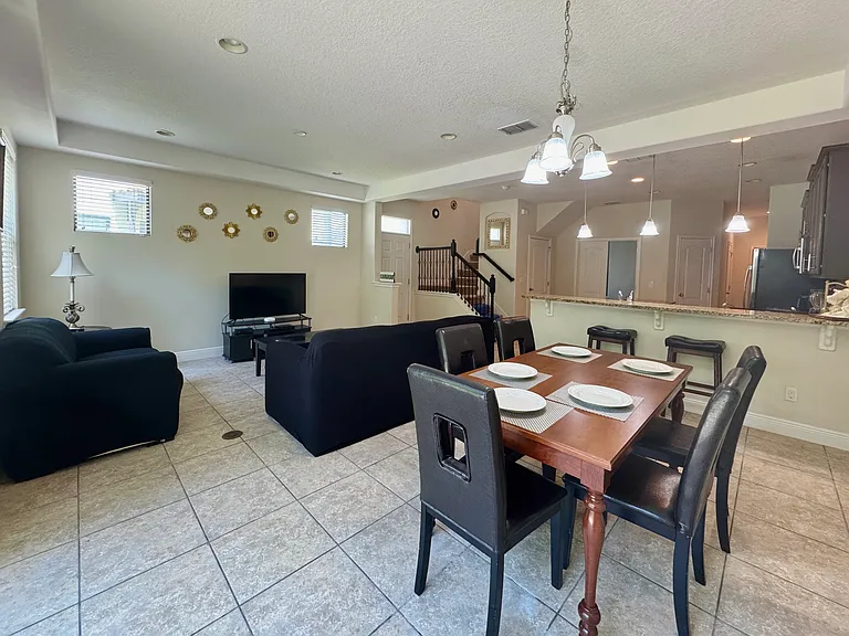 8173 Roseville Blvd — Photo 8