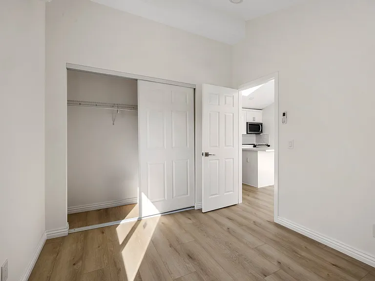 13118 Cordary Ave #B — Photo 9