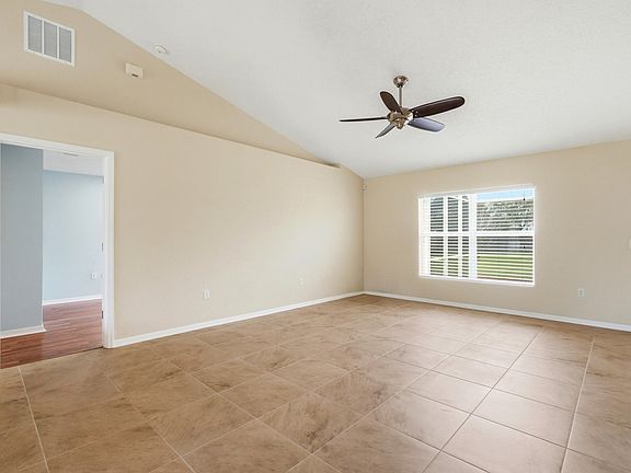 5th image of 33 Brownstone Ln