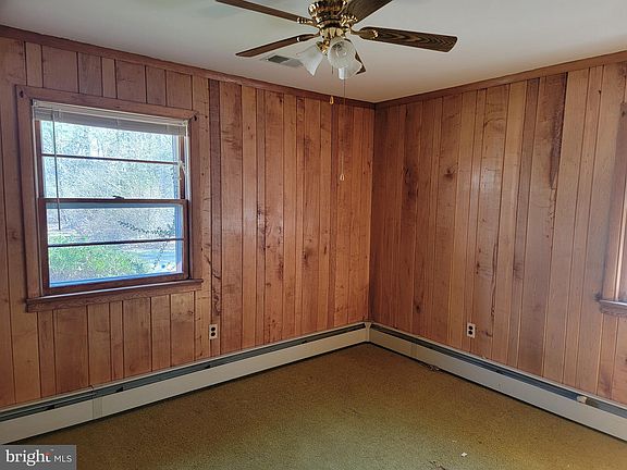 5th image of 6935 Woodland Ct