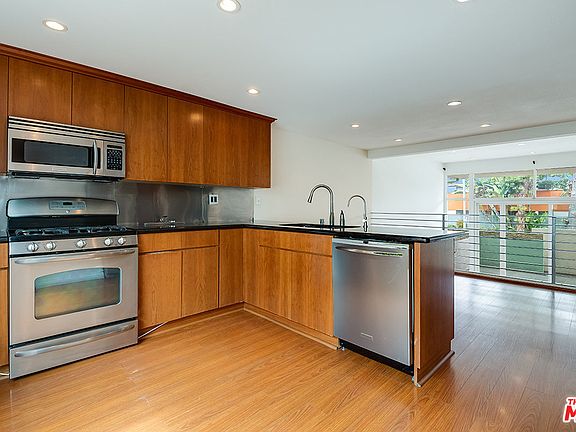 3rd image of 4428 W Kling St #6