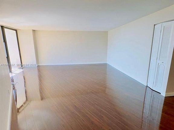 2nd image of 800 Parkview Dr APT 611