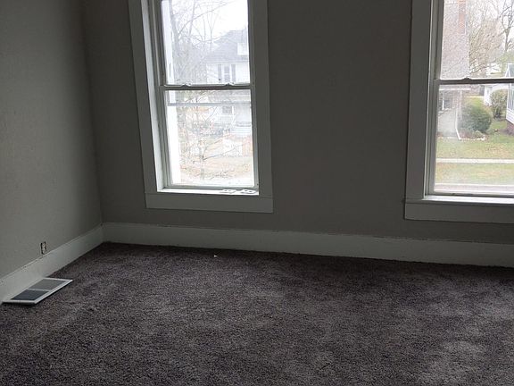 5th image of 409 W Orleans St